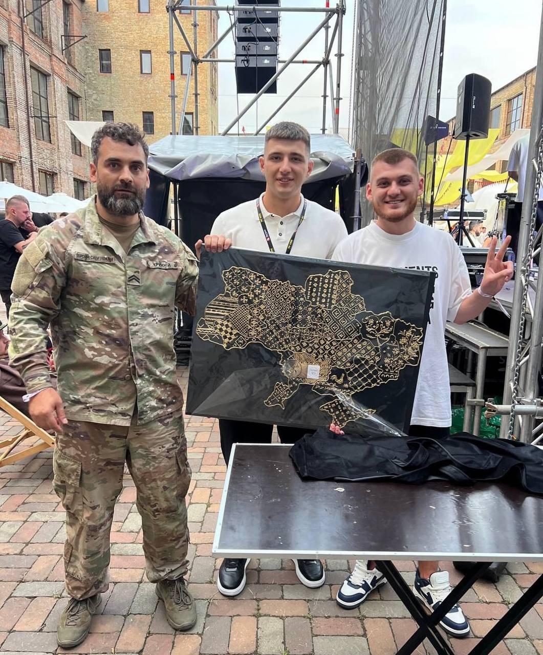 Auction thumbnail 14