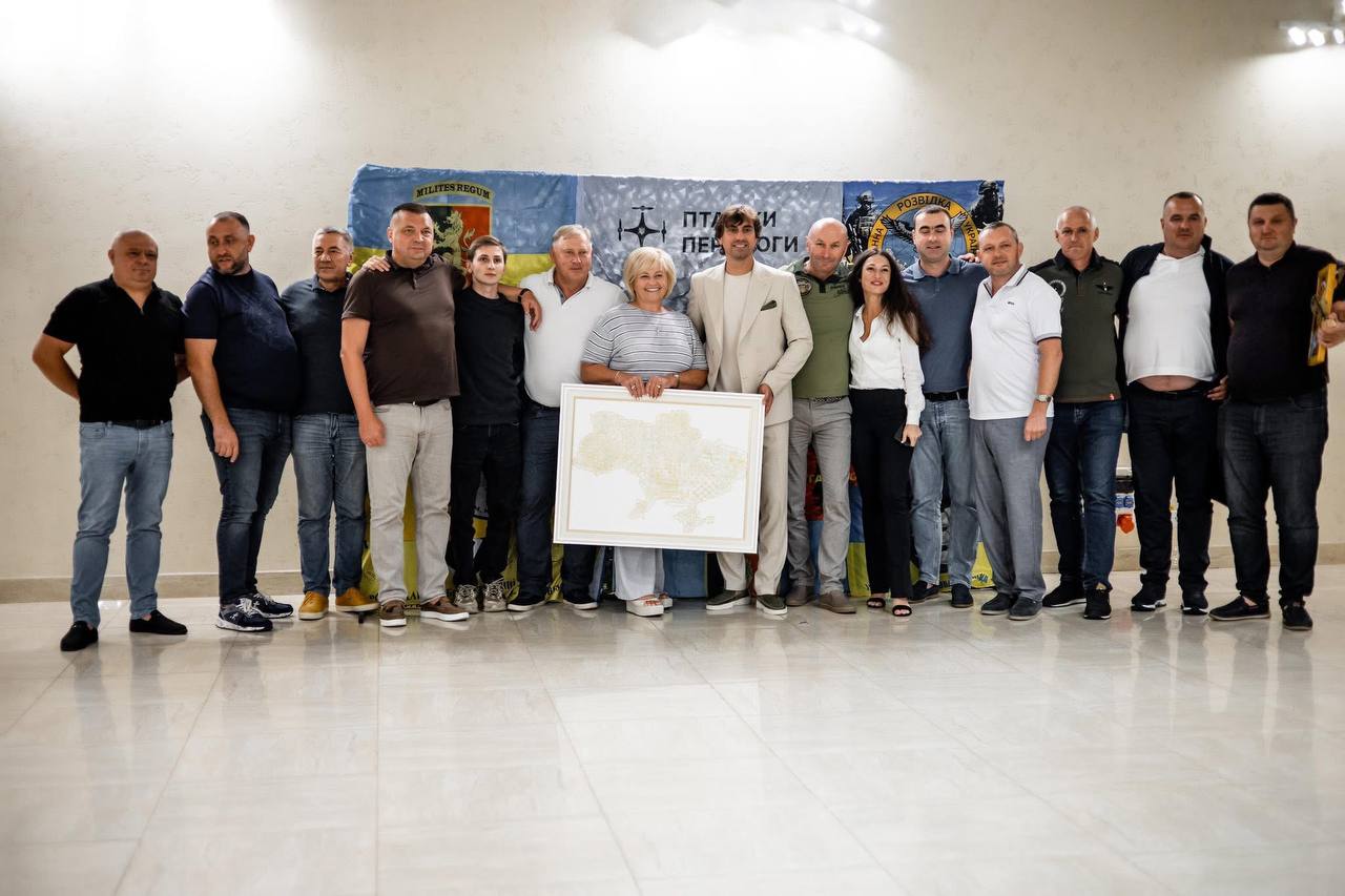 Auction thumbnail 43