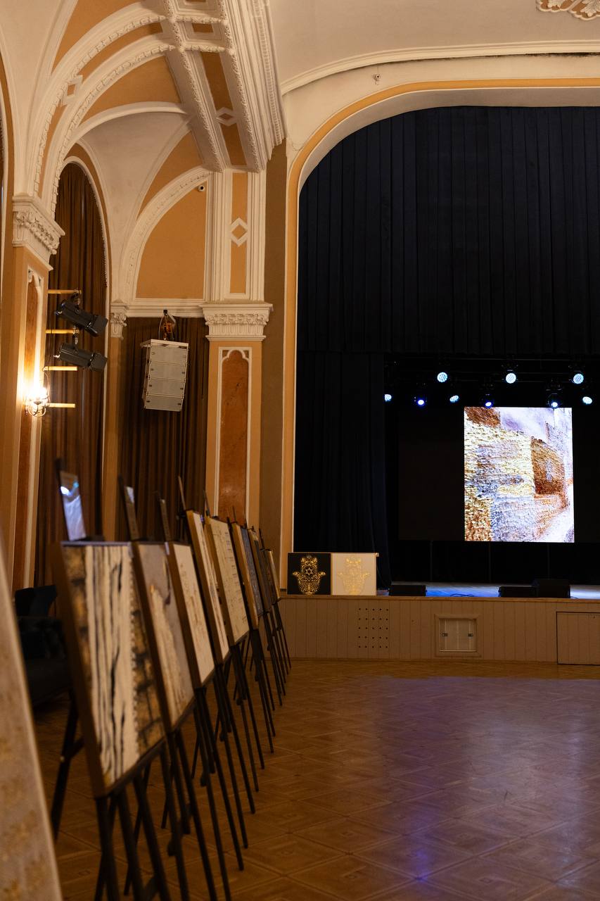 Exhibition thumbnail 40